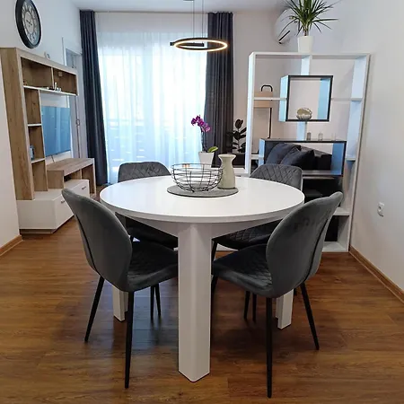 Pcelica Appartement Sombor