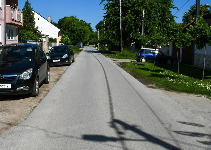 Pcelica سومبور